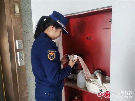 青島城陽消防深入轄區(qū)開展“3.15”消防產(chǎn)品專項(xiàng)檢查
